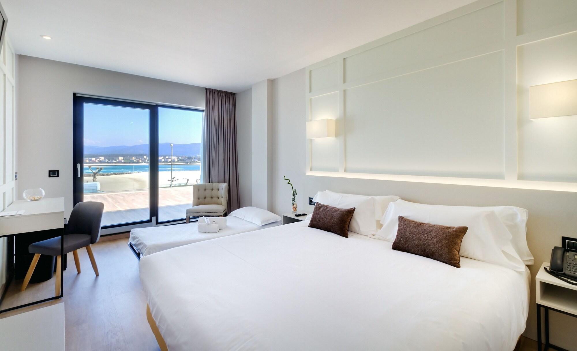 Oca Playa De Foz Hotel & Spa Exterior photo